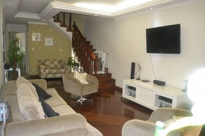 Sobrado, 3 quartos, 246 m² - Foto 1
