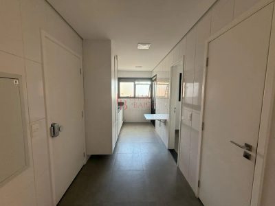 Apartamento, 3 quartos, 226 m² - Foto 4