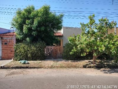 Casa, 2 quartos, 200 m² - Foto 1