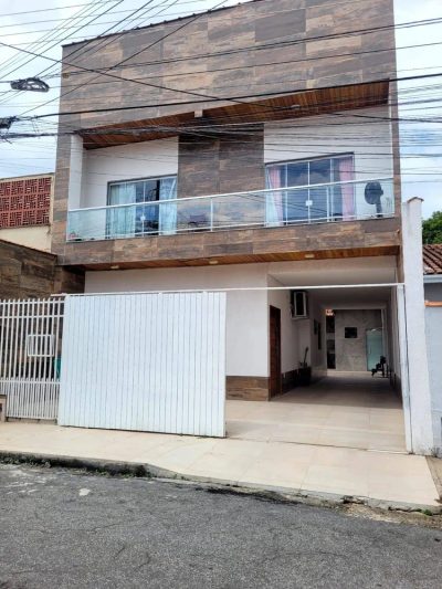 Casa, 3 quartos, 203 m² - Foto 1