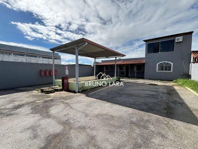 Casa, 3 quartos, 180 m² - Foto 1