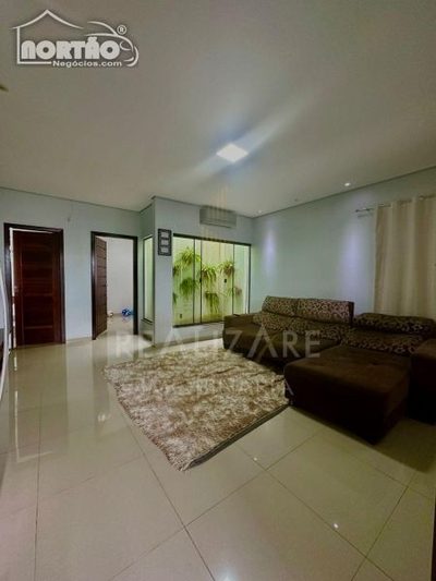 Casa, 4 quartos, 219 m² - Foto 2