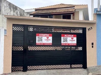 Sobrado, 3 quartos, 220 m² - Foto 1