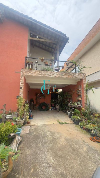 Casa, 4 quartos, 290 m² - Foto 1
