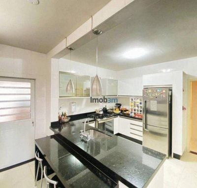 Casa, 3 quartos, 250 m² - Foto 4
