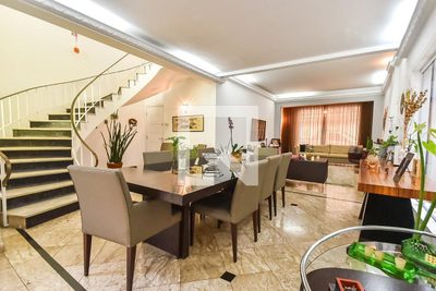 Casa, 3 quartos, 210 m² - Foto 2