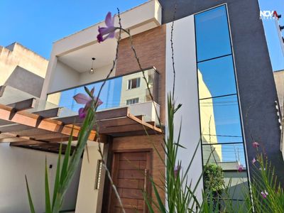 Casa, 4 quartos, 220 m² - Foto 2