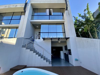 Casa, 3 quartos, 240 m² - Foto 1