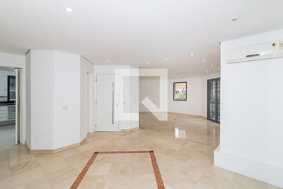 Apartamento, 3 quartos, 205 m² - Foto 1