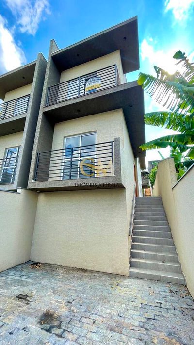 Casa, 3 quartos, 247 m² - Foto 1