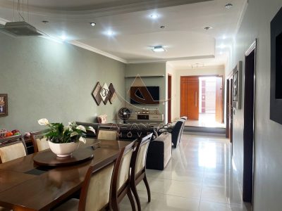 Casa, 3 quartos, 226 m² - Foto 2