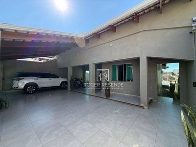 Casa, 4 quartos, 315 m² - Foto 1