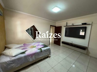 Casa, 4 quartos, 255 m² - Foto 2
