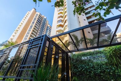 Apartamento, 3 quartos, 245 m² - Foto 1