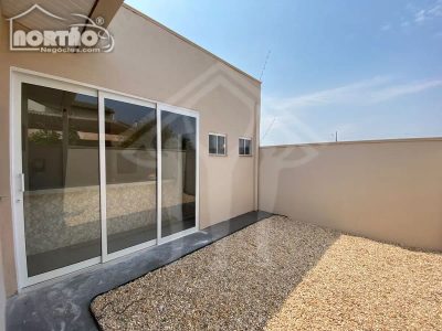 Casa, 3 quartos, 131 m² - Foto 2