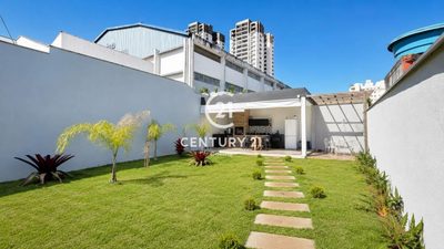Casa, 4 quartos, 217 m² - Foto 1