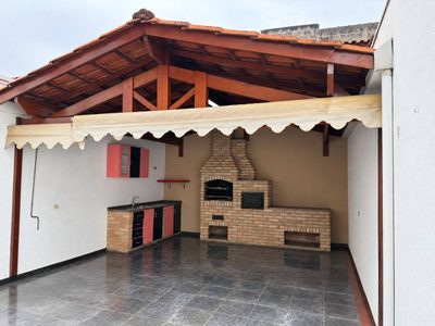 Casa, 3 quartos, 220 m² - Foto 1