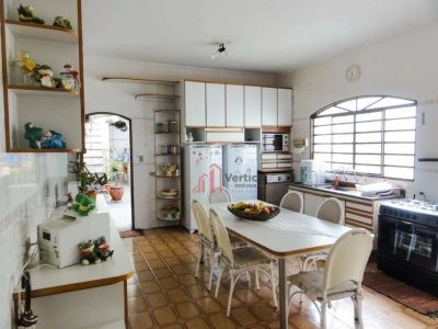 Sobrado, 3 quartos, 218 m² - Foto 2
