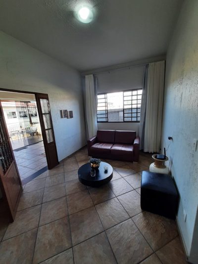Casa, 3 quartos, 211 m² - Foto 2