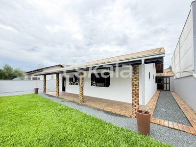 Casa, 3 quartos, 228 m² - Foto 1