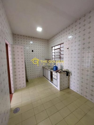 Casa, 3 quartos, 185 m² - Foto 2