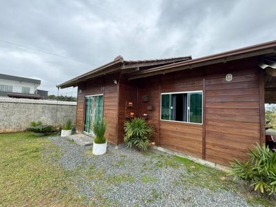 Chácara, 3 quartos, 180 m² - Foto 1