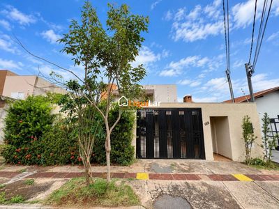 Sobrado, 3 quartos, 242 m² - Foto 1