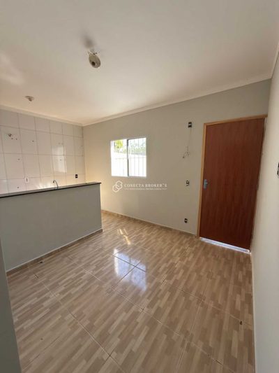 Casa, 2 quartos, 40 m² - Foto 1