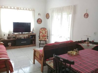 Chácara, 3 quartos, 1228 m² - Foto 1