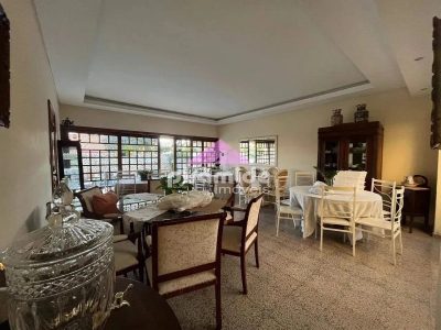 Casa, 3 quartos, 300 m² - Foto 1