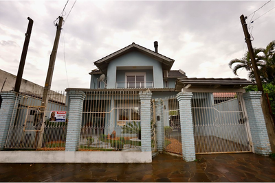 Casa, 4 quartos, 320 m² - Foto 1