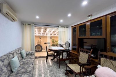 Casa, 3 quartos, 232 m² - Foto 1
