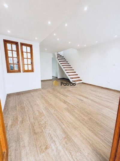Sobrado, 3 quartos, 160 m² - Foto 2