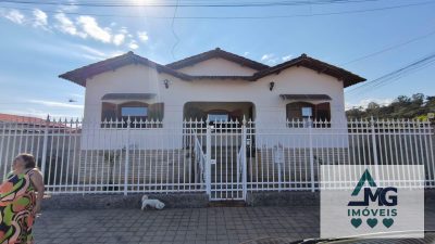 Casa, 3 quartos, 237 m² - Foto 1