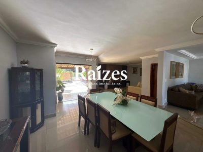 Casa, 3 quartos, 300 m² - Foto 1
