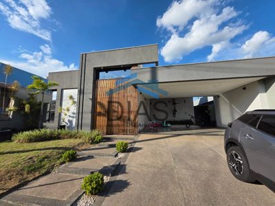 Casa, 3 quartos, 195 m² - Foto 2