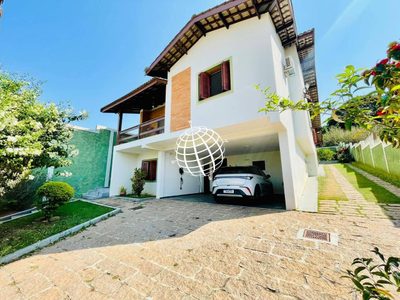 Casa, 4 quartos, 234 m² - Foto 1
