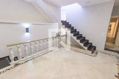 Casa, 4 quartos, 291 m² - Foto 2