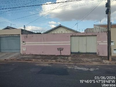 Casa, 2 quartos, 200 m² - Foto 1