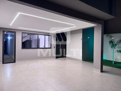 Casa, 4 quartos, 232 m² - Foto 1