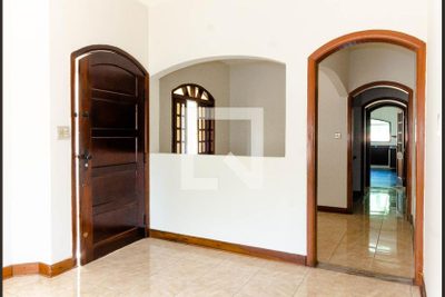 Casa, 4 quartos, 200 m² - Foto 1