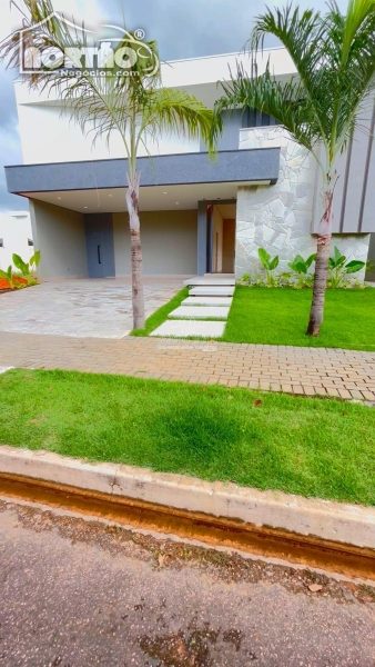 Casa, 4 quartos, 224 m² - Foto 1