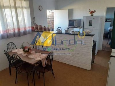 Casa, 3 quartos, 244 m² - Foto 1