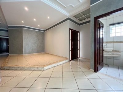 Casa, 3 quartos, 295 m² - Foto 3
