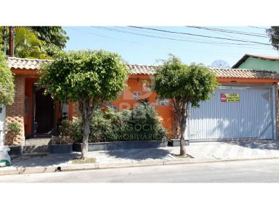 Casa, 4 quartos, 224 m² - Foto 1