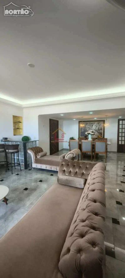 Casa, 4 quartos, 170 m² - Foto 1