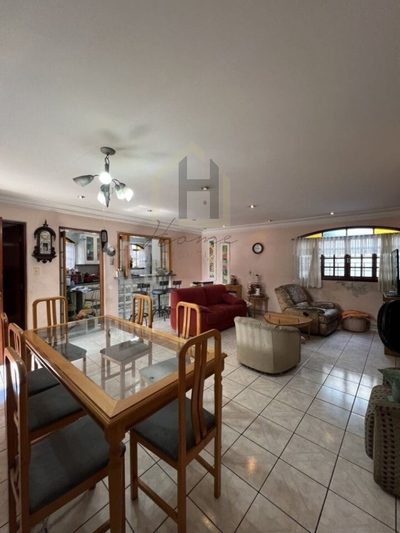 Casa, 3 quartos, 298 m² - Foto 4