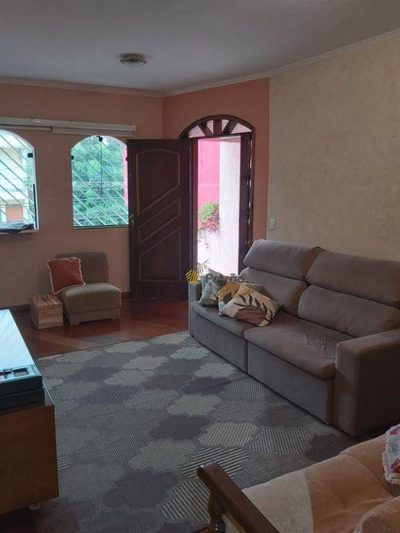 Sobrado, 3 quartos, 245 m² - Foto 1