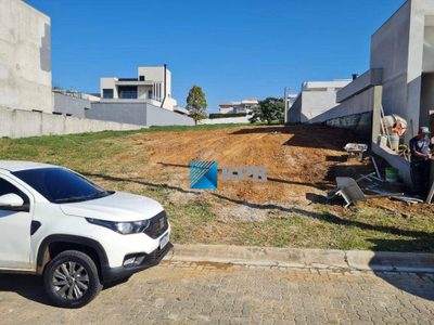 Loteamento e Condomínio, 540 m² - Foto 1