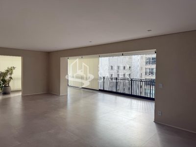 Apartamento, 3 quartos, 226 m² - Foto 2